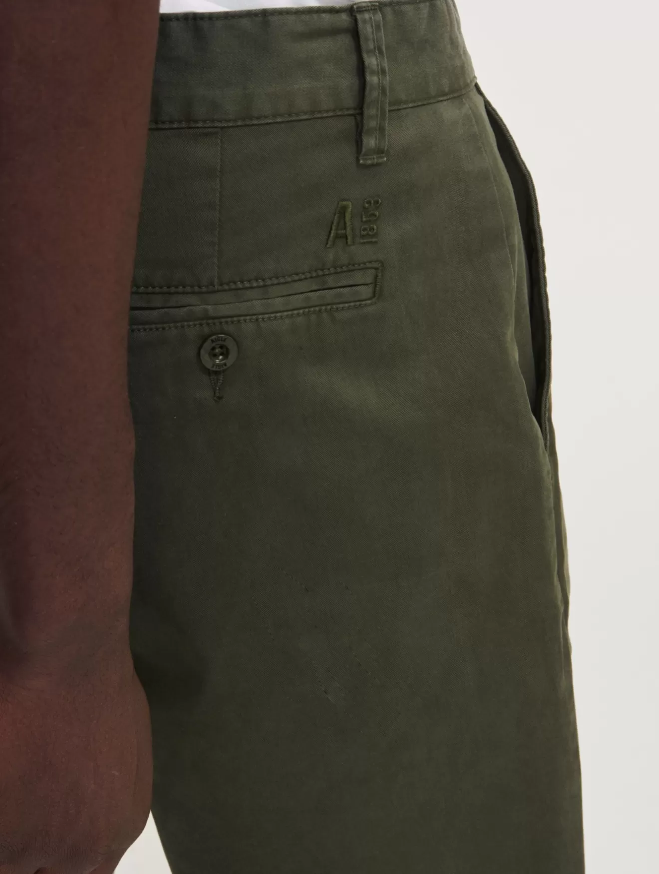 short_chino_2-3.webp Store Aigle Short Chino Avocat